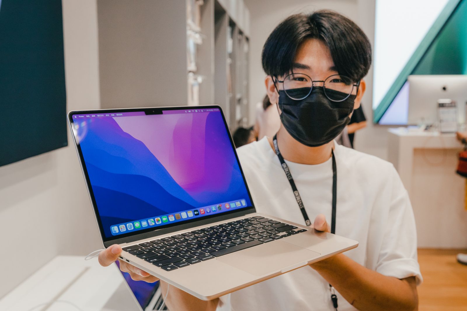 10402 MacBook Air 13inch MJVE2JA 付属品全てあり タブレット